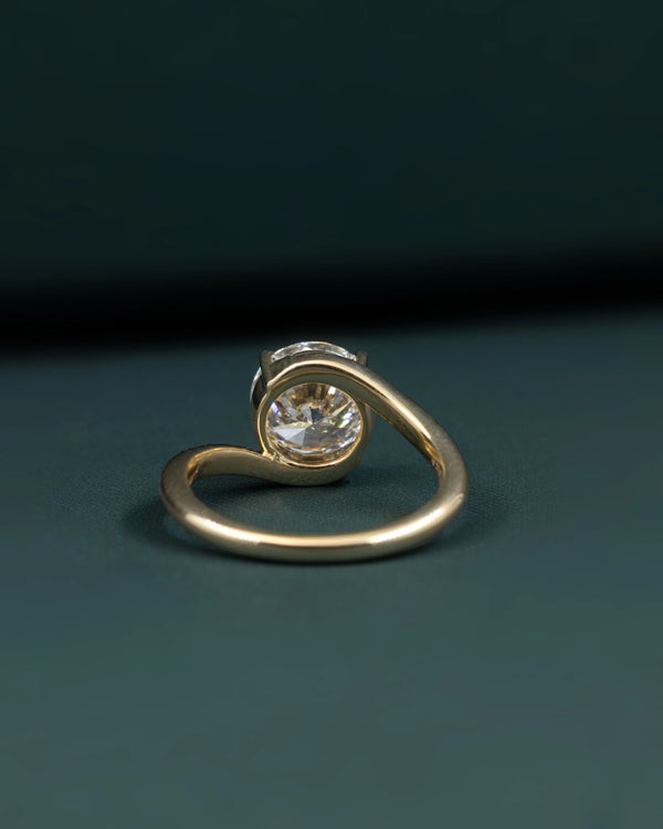 2.53 CT Round Cut CVD Lab-Grown Diamond Solitaire Twist Ring